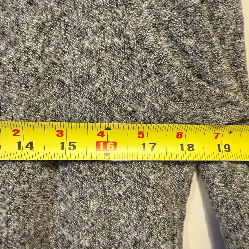 Zara Heather Gray Crew Neck Long Sleeve Knit Top Sweater Size 8 Medium